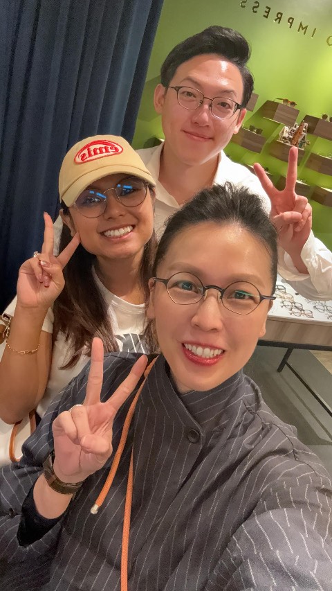 A customer at Iconic Lab, Mid Valley Megamall